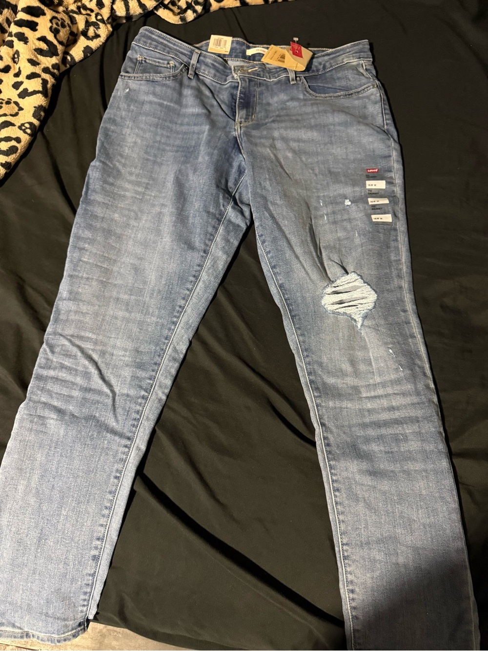 Levi's Women's Light Wash Distressed Skinny Jeans
